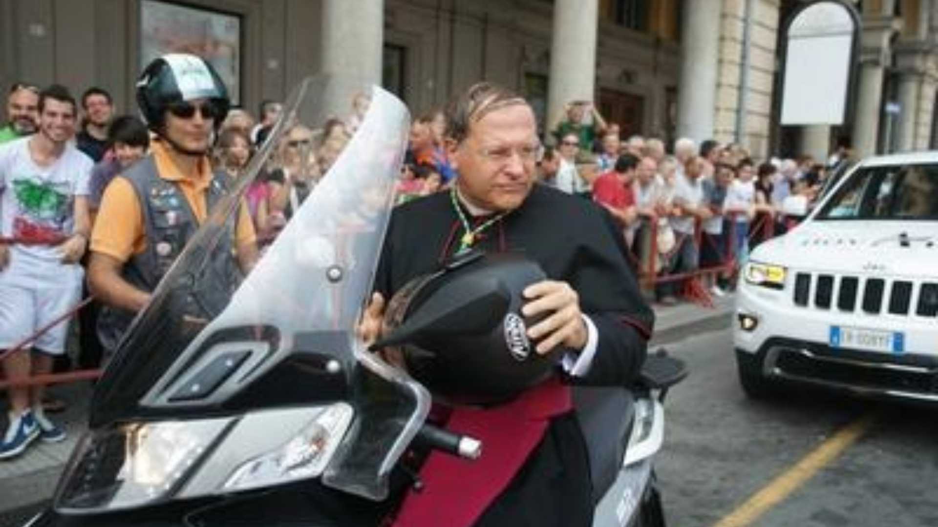 Alessandria’s ‘Bishop riding on a Tesla’ Resigns After Vatican Inspection