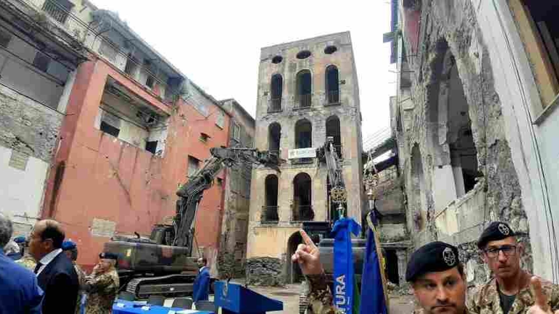 Camorra Stronghold Demolished by Bulldozers: “This Is Our New Beginning”