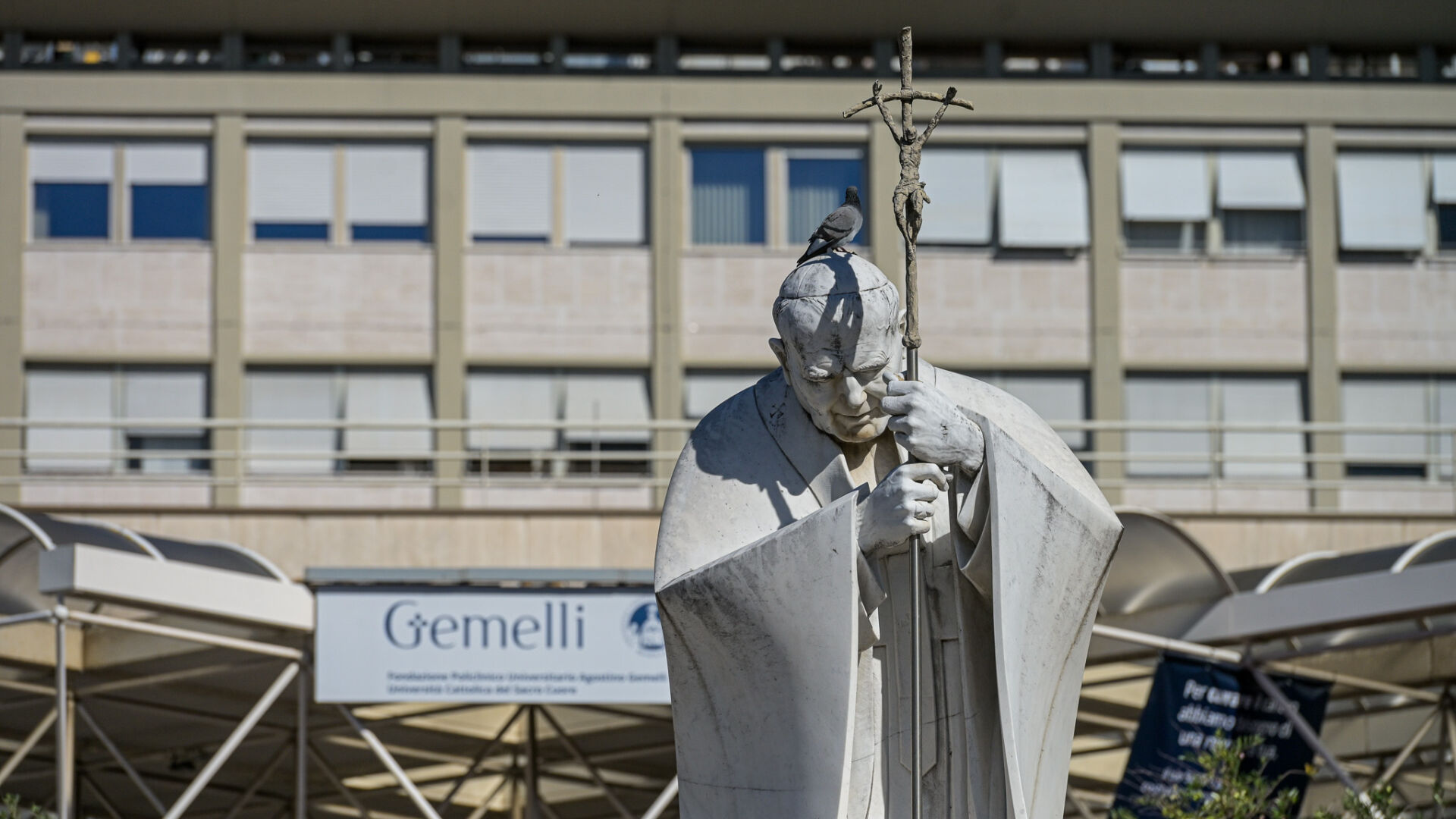 Robotic Surgery and Minimally Invasive Techniques: The Pope’s Hospital at the Forefront of Lung Cancer Treatment